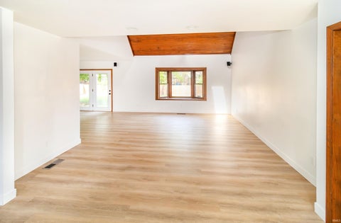 Tiny photo for 641 Woodbriar Court, Evansville, IN 47715 (MLS # 202632972)