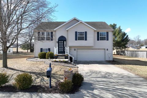 Photo of 409 W Heritage Drive, Delphi, IN 46923 (MLS # 202600696)