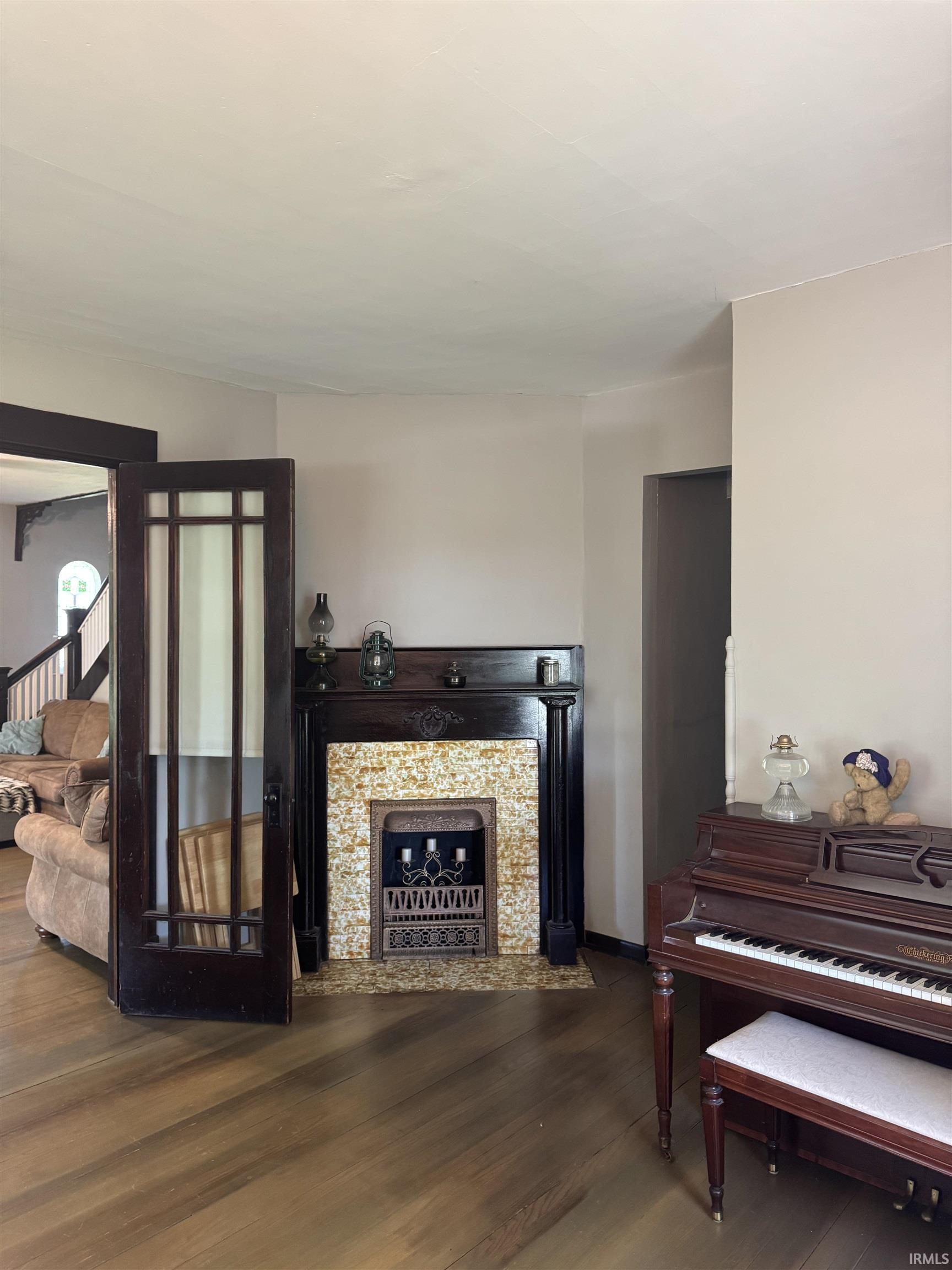 Earl Park, Indiana 47942, United States, 4 Bedrooms Bedrooms, ,2 BathroomsBathrooms,Residential,Active,129930