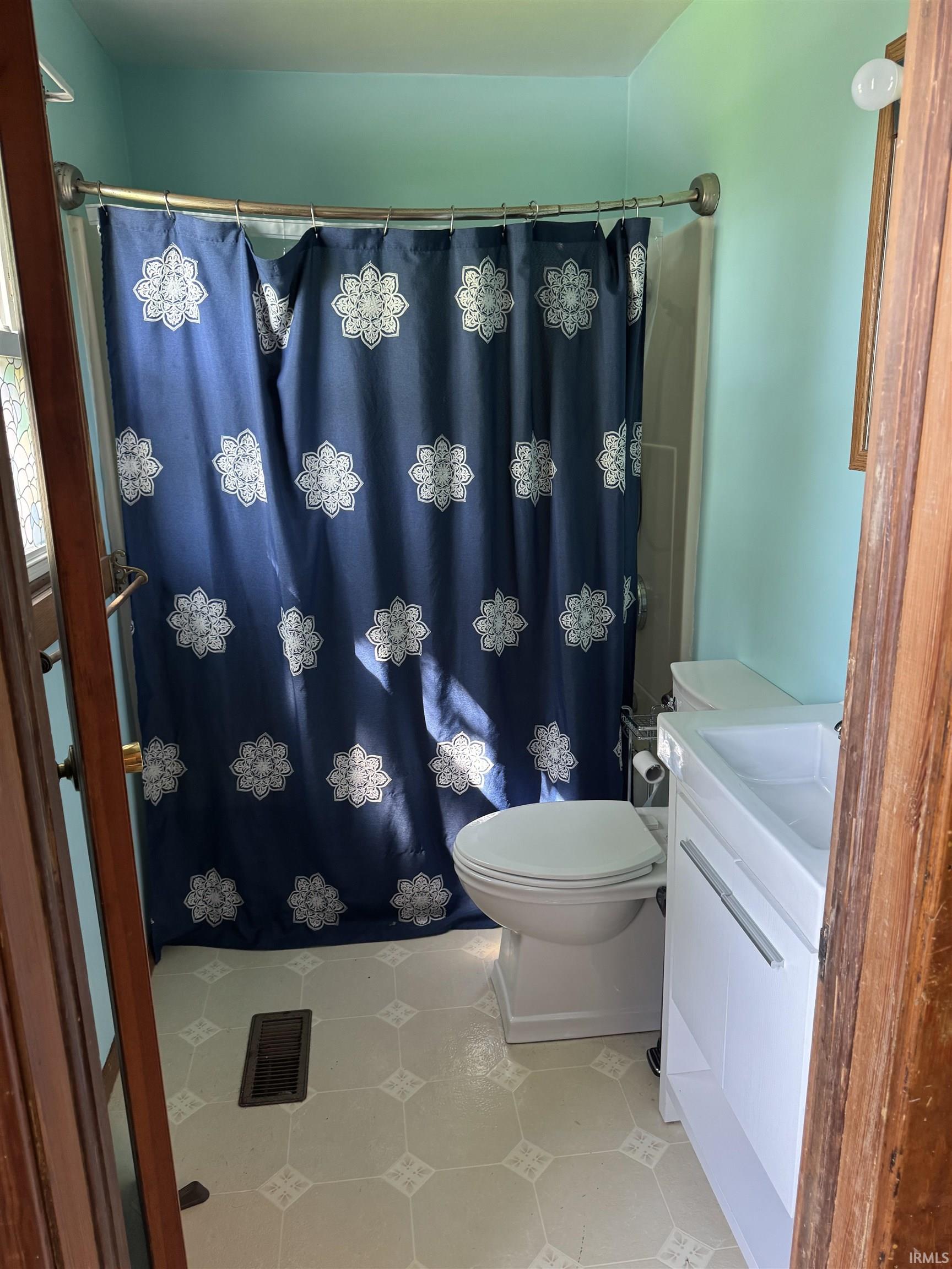 Earl Park, Indiana 47942, United States, 4 Bedrooms Bedrooms, ,2 BathroomsBathrooms,Residential,Active,129930