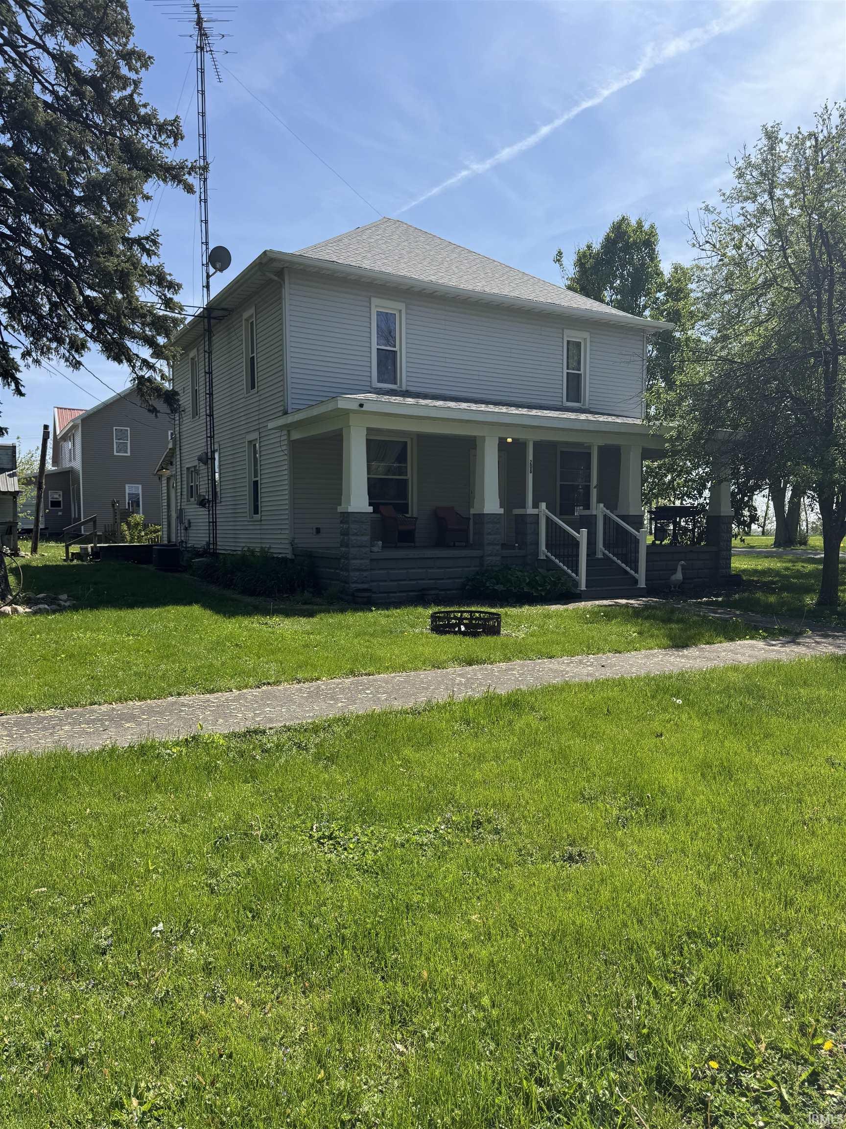 Earl Park, Indiana 47942, United States, 4 Bedrooms Bedrooms, ,2 BathroomsBathrooms,Residential,Active,129930