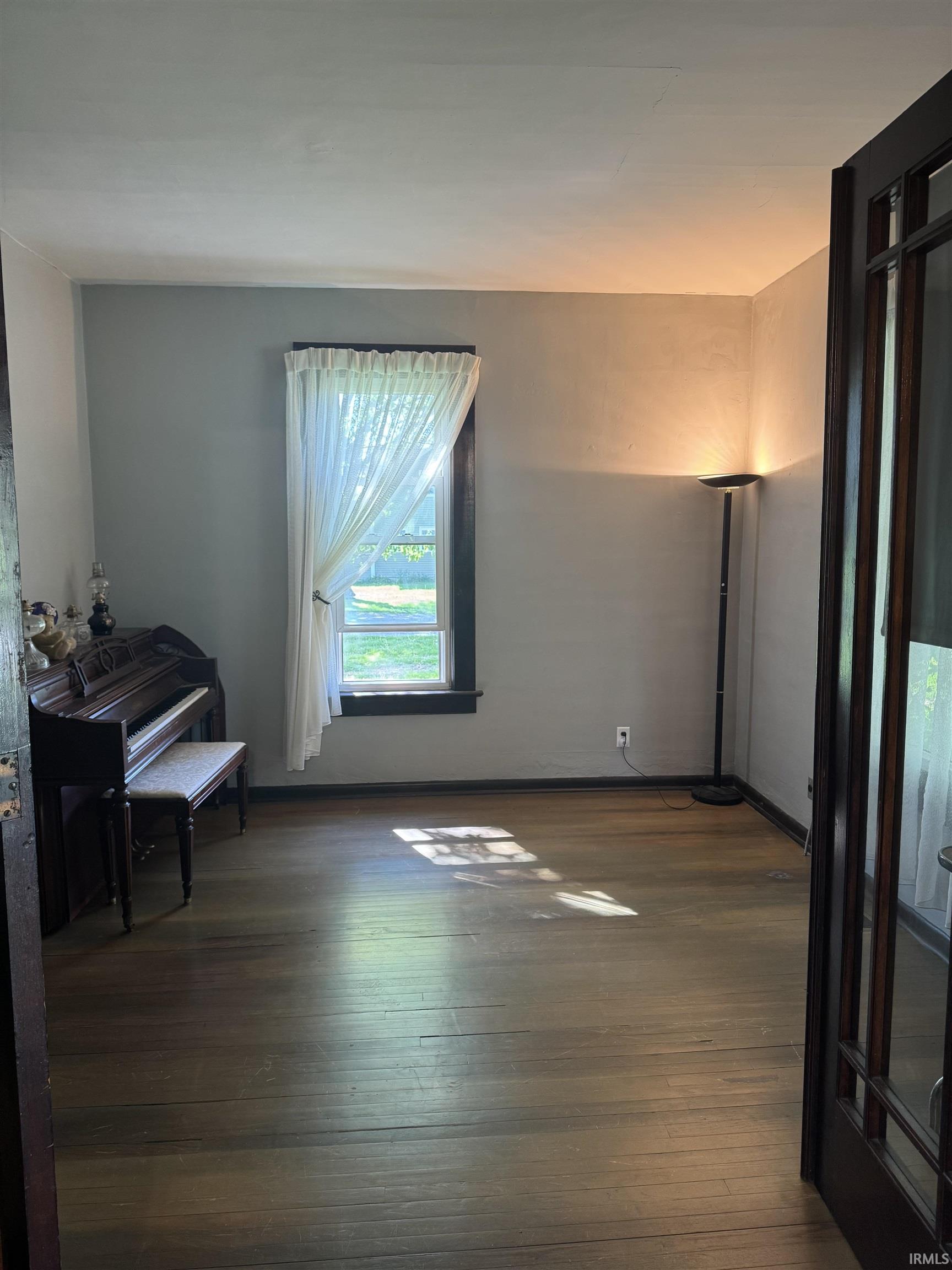 Earl Park, Indiana 47942, United States, 4 Bedrooms Bedrooms, ,2 BathroomsBathrooms,Residential,Active,129930