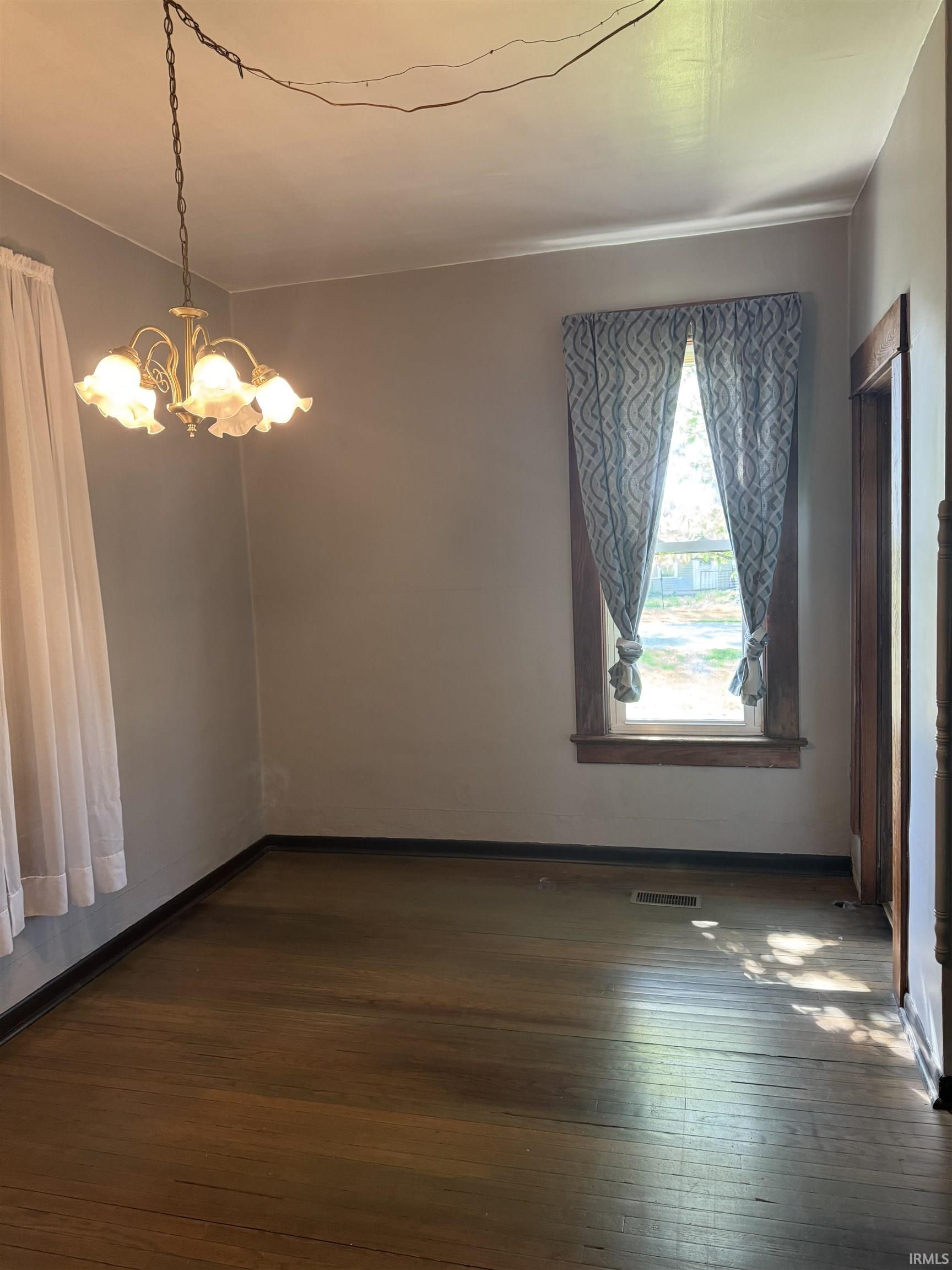 Earl Park, Indiana 47942, United States, 4 Bedrooms Bedrooms, ,2 BathroomsBathrooms,Residential,Active,129930