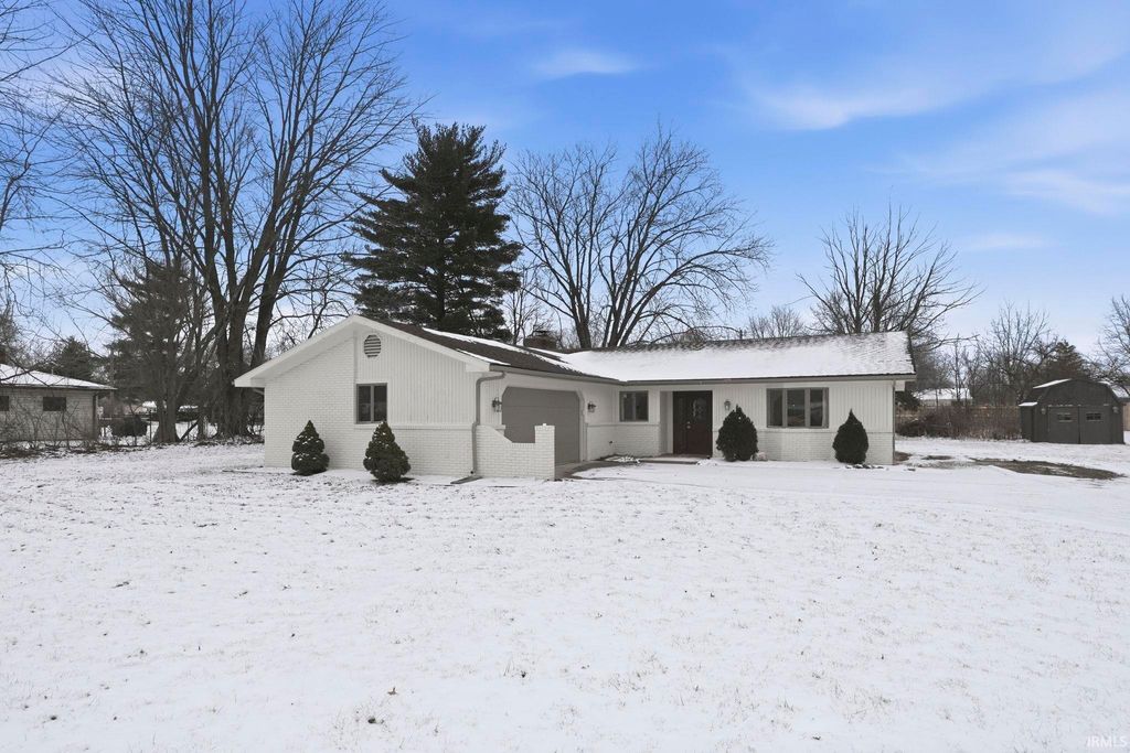 Photo of 1802 Neuhaus Drive, Fort Wayne, IN 46808 (MLS # 202601810)