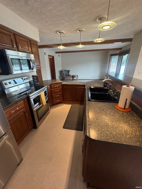 Tiny photo for 11110 Par Court, Kokomo, IN 46901 (MLS # 202638285)