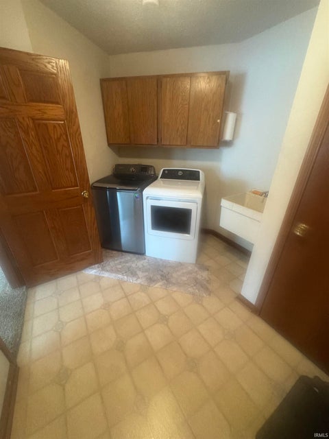 Tiny photo for 11110 Par Court, Kokomo, IN 46901 (MLS # 202638285)