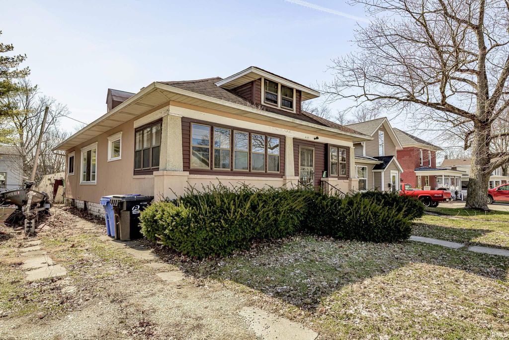 Photo of 405 W Market Street, Columbia City, IN 46725 (MLS # 202606938)