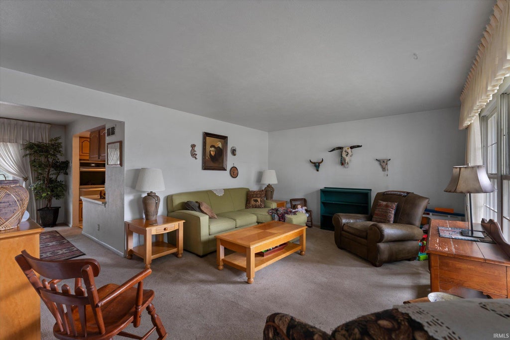 Photo of 1608 Greenbrier Drive, Elkhart, IN 46514 (MLS # 202642985)