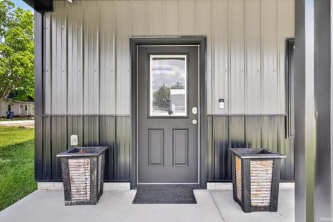 Tiny photo for 234 S 2Nd Street, Montgomery, IN 47558 (MLS # 202615911)