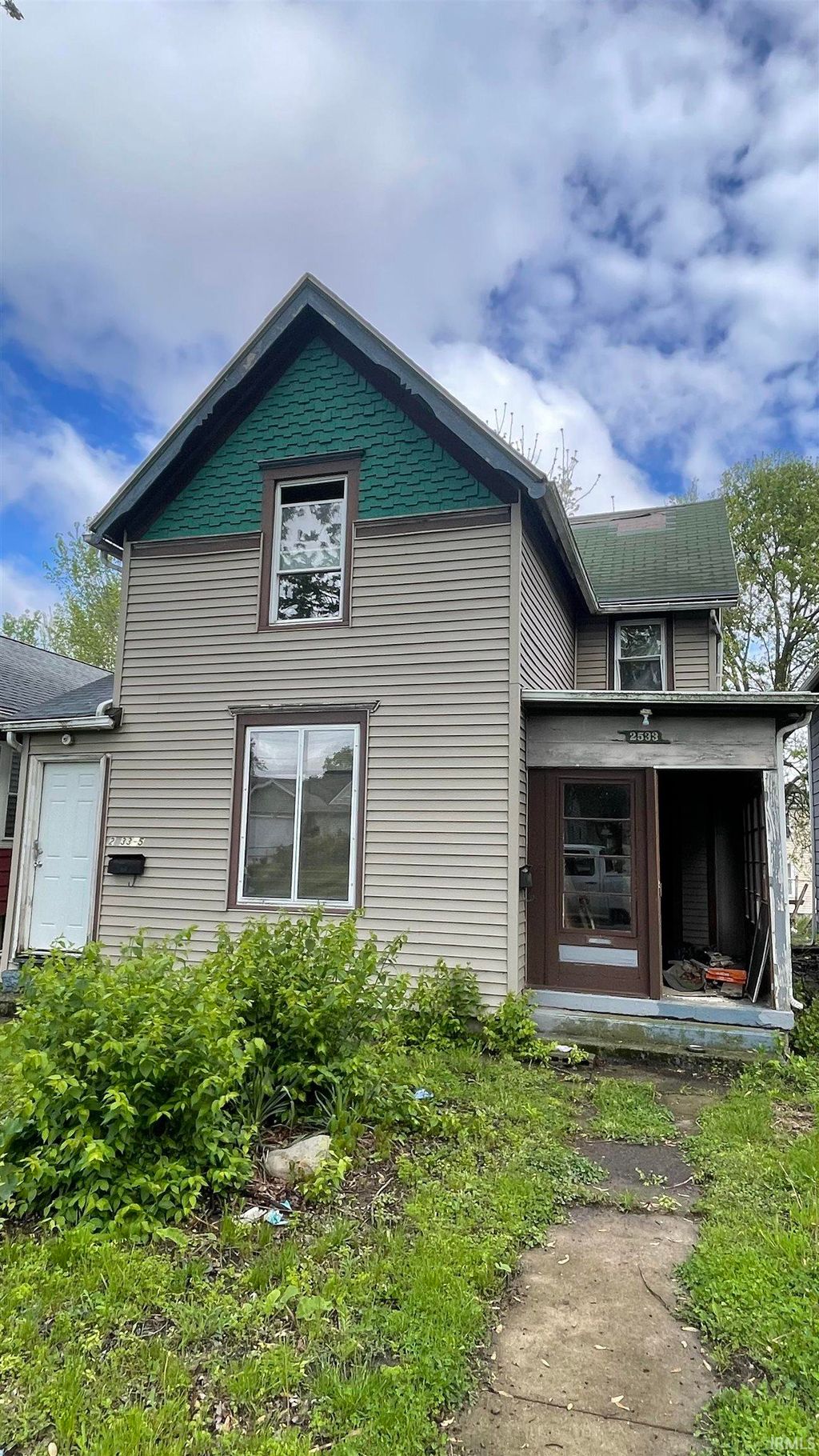 Photo of 2533 Winch Street, Fort Wayne, IN 46803 (MLS # 202616156)