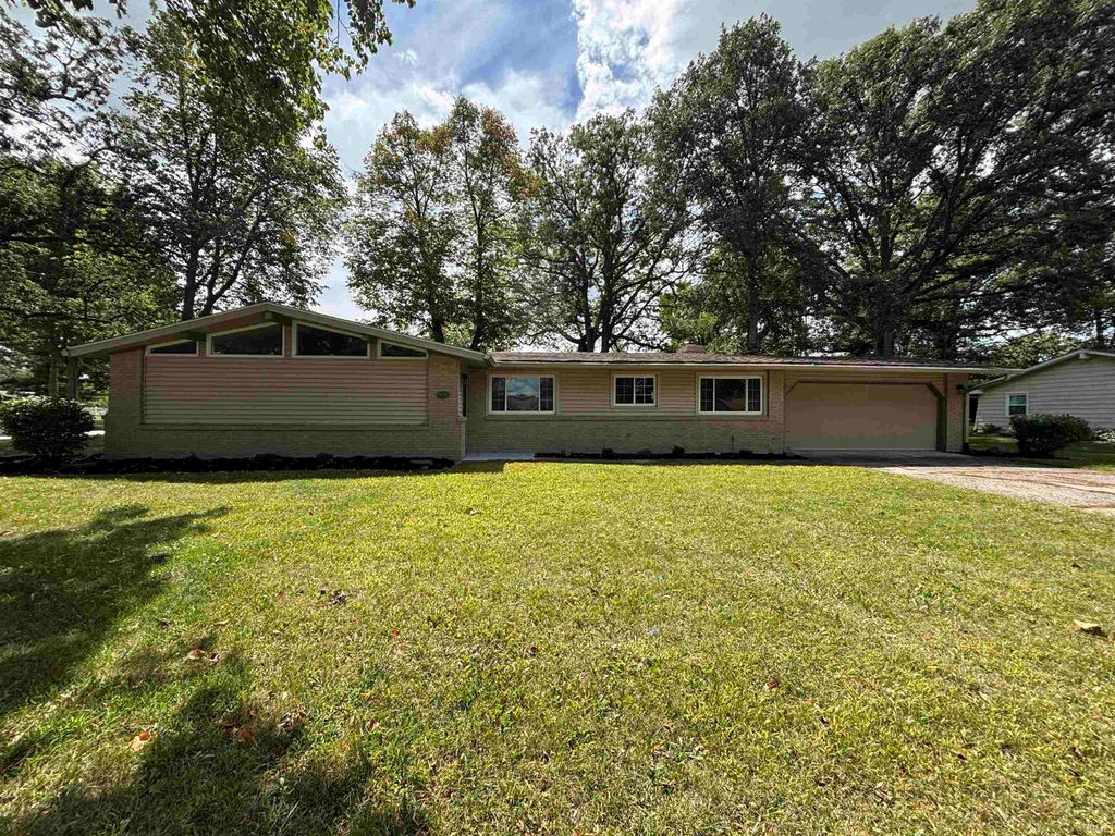 Photo of 928 Straford Road, New Haven, IN 46774 (MLS # 202600879)