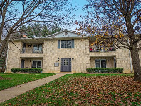 Photo of 6704 Newburgh Road, Evansville, IN 47715 (MLS # 202547271)