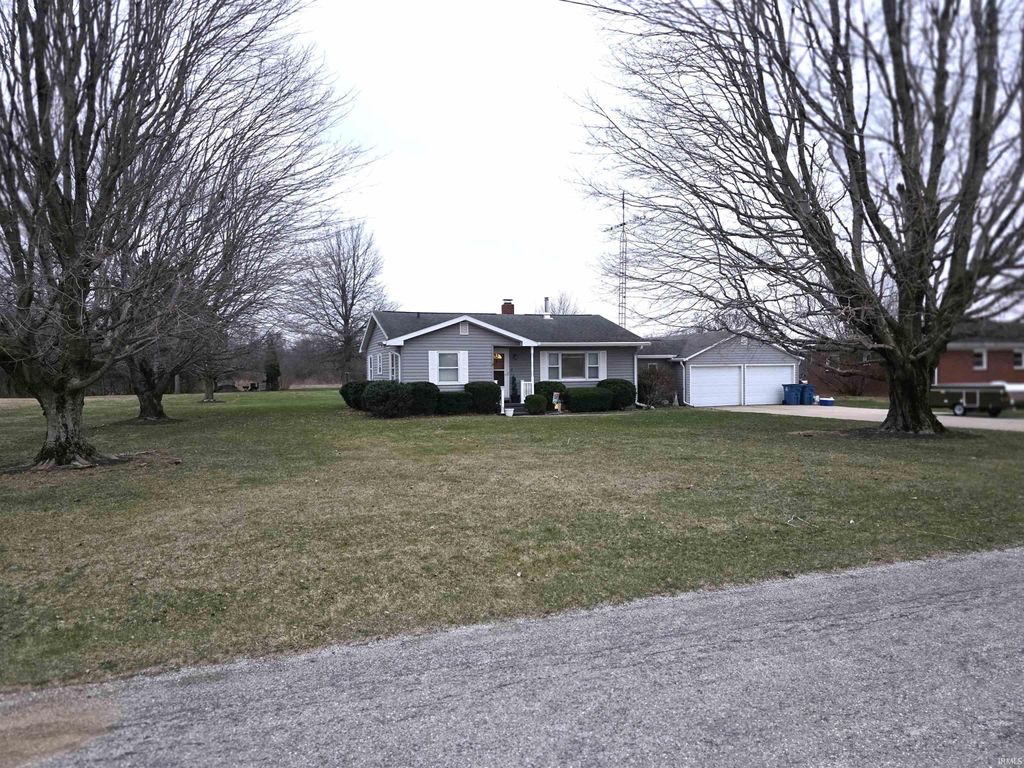 Photo of 10706 E 1300 Road, Galveston, IN 46392 (MLS # 202607754)