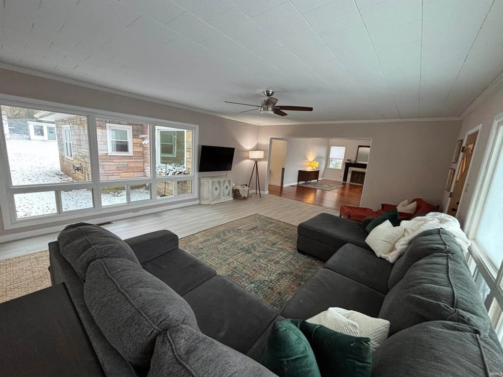 Photo of 2603 Washington Avenue, Vincennes, IN 47591 (MLS # 202545573)