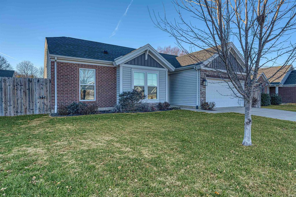 Photo of 11404 Caracaras Court, Evansville, IN 47725 (MLS # 202549039)