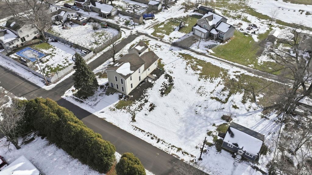 Photo of 201 W Pine Street, Pierceton, IN 46562 (MLS # 202549381)