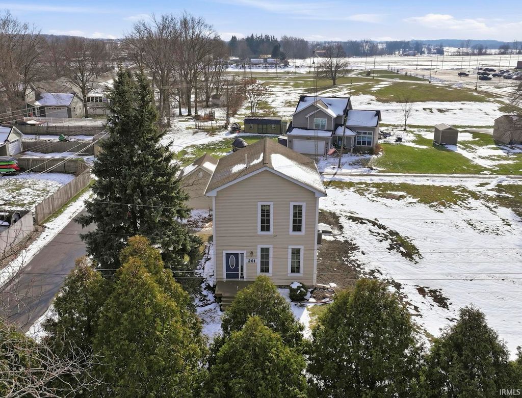 Photo of 201 W Pine Street, Pierceton, IN 46562 (MLS # 202549381)