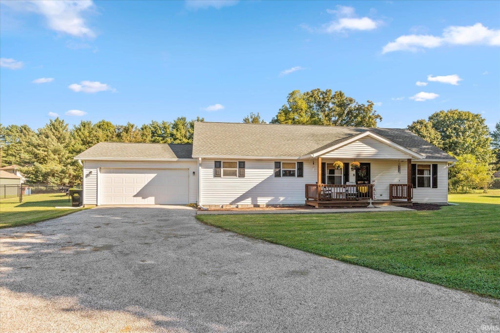 Photo of 3303 Westward Road, Spencer, IN 47460 (MLS # 202640783)