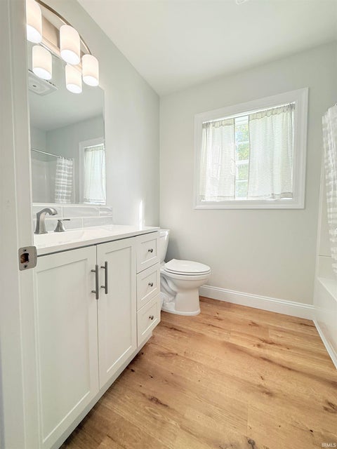 Tiny photo for 3705 S Wigger Street, Marion, SC 46953 (MLS # 202637883)