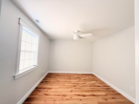Tiny photo for 3705 S Wigger Street, Marion, SC 46953 (MLS # 202637883)