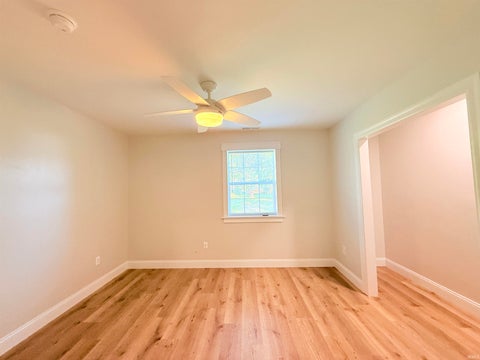 Tiny photo for 3705 S Wigger Street, Marion, SC 46953 (MLS # 202637883)