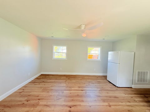 Tiny photo for 3705 S Wigger Street, Marion, SC 46953 (MLS # 202637883)