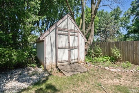Tiny photo for 218 HOLIDAY Lane, Greentown, IN 46936 (MLS # 202628161)