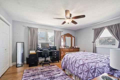 Tiny photo for 218 HOLIDAY Lane, Greentown, IN 46936 (MLS # 202628161)
