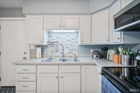 Tiny photo for 218 HOLIDAY Lane, Greentown, IN 46936 (MLS # 202628161)