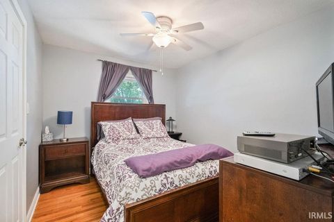 Tiny photo for 218 HOLIDAY Lane, Greentown, IN 46936 (MLS # 202628161)