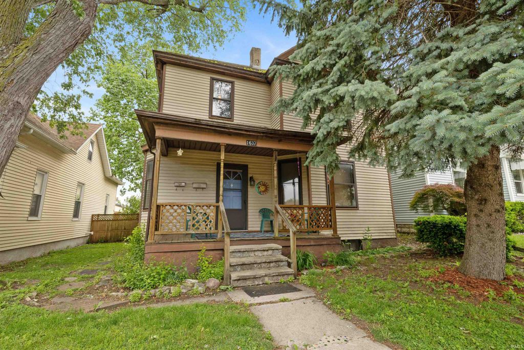 Photo of 1637 Short Street, Fort Wayne, IN 46808 (MLS # 202619826)