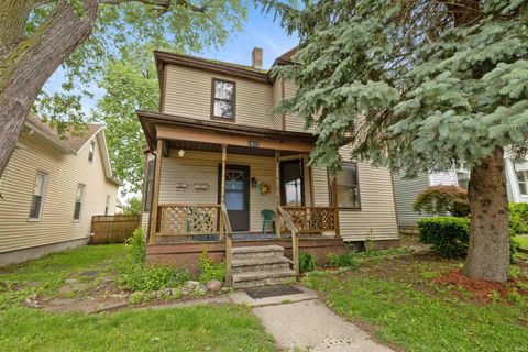 Photo of 1637 Short Street, Fort Wayne, IN 46808 (MLS # 202619826)