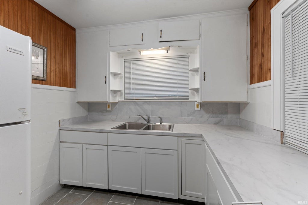 Photo of 753 S 32nd Street, South Bend, IN 46615 (MLS # 202632811)
