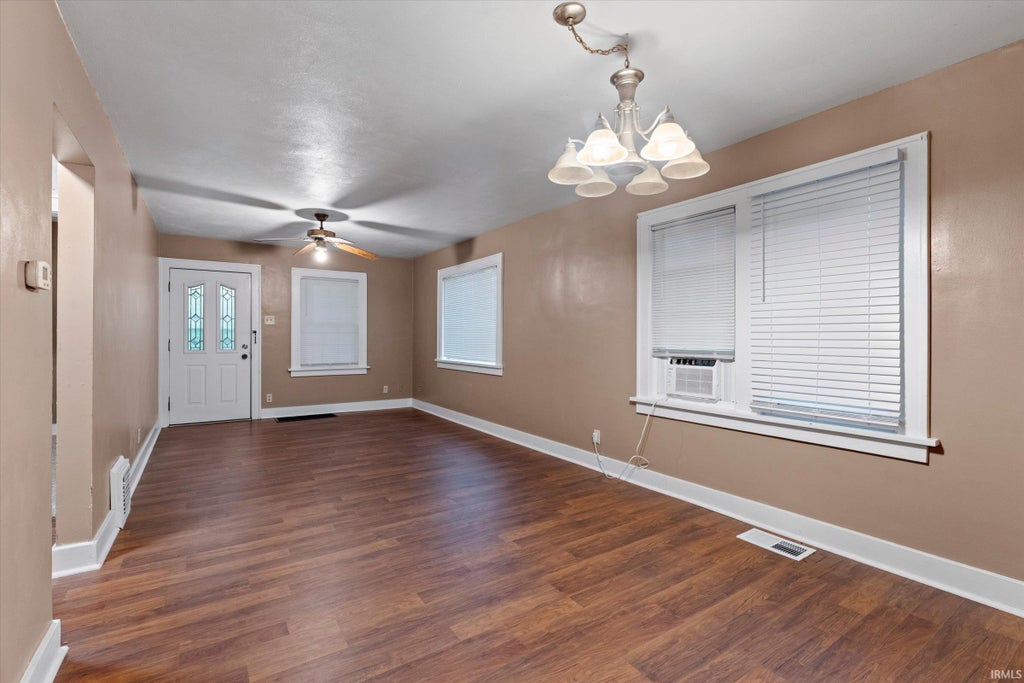 Photo of 753 S 32nd Street, South Bend, IN 46615 (MLS # 202632811)