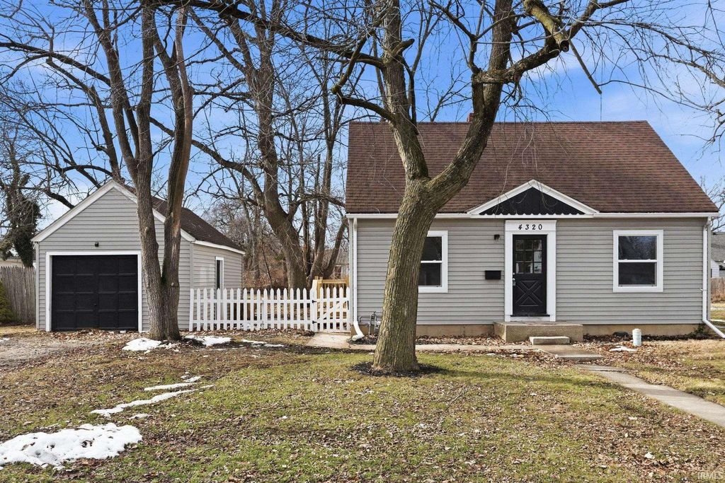 Photo of 4320 SW Anthony Wayne Drive, Fort Wayne, IN 46806 (MLS # 202604995)