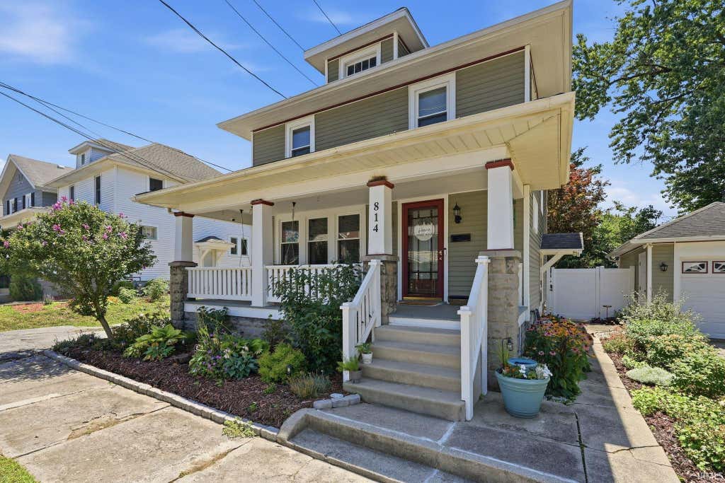 Photo of 814 Forest Avenue, Fort Wayne, IN 46805 (MLS # 202631694)
