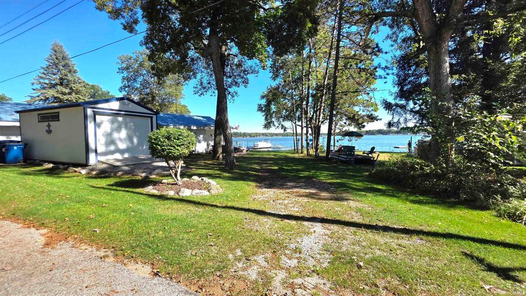 Photo of 11060 E Mohawk Road, Walkerton, IN 46574 (MLS # 202541143)