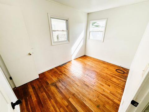 Tiny photo for 1803 Pierce Street, Lafayette, IN 47904 (MLS # 202540478)