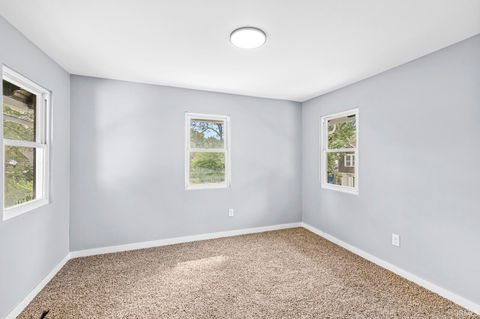 Tiny photo for 703 Portage Court, South Bend, IN 46616 (MLS # 202536103)