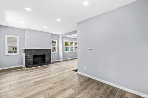 Tiny photo for 703 Portage Court, South Bend, IN 46616 (MLS # 202536103)