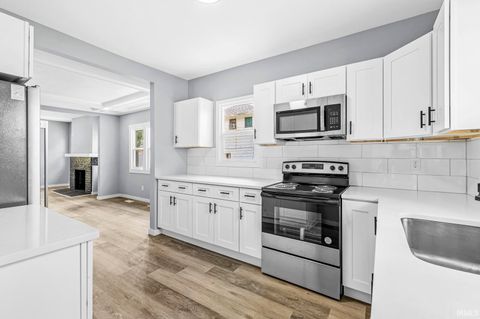 Tiny photo for 703 Portage Court, South Bend, IN 46616 (MLS # 202536103)