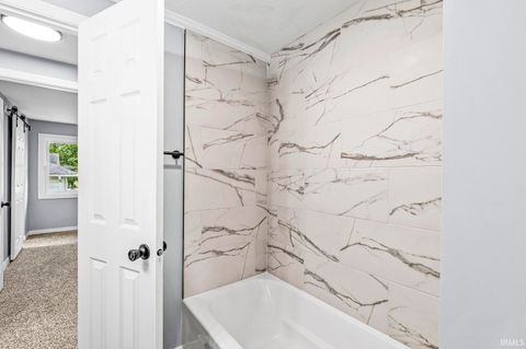 Tiny photo for 703 Portage Court, South Bend, IN 46616 (MLS # 202536103)