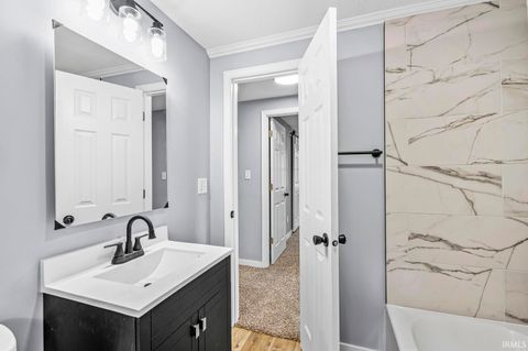 Tiny photo for 703 Portage Court, South Bend, IN 46616 (MLS # 202536103)