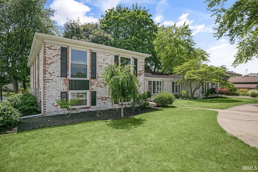 Photo of 3111 N East Lake Drive, Elkhart, IN 46514 (MLS # 202606010)