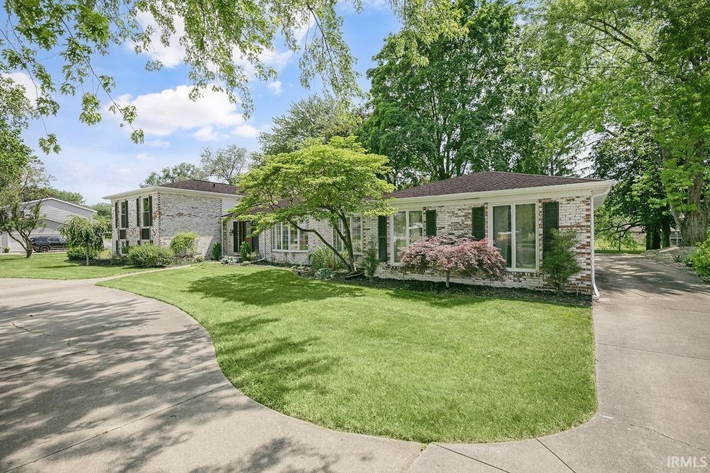 Photo of 3111 N East Lake Drive, Elkhart, IN 46514 (MLS # 202606010)