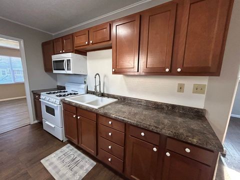 Tiny photo for 2901 Elk Street, Lafayette, IN 47904 (MLS # 202533760)