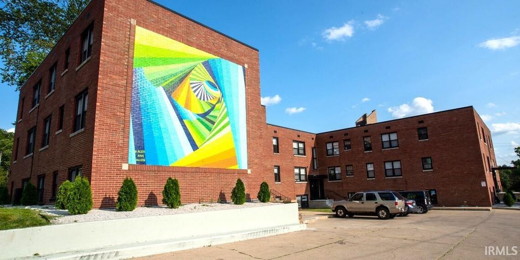 Photo of 124, 128-132 N Eddy Street, South Bend, IN 46617 (MLS # 202604784)