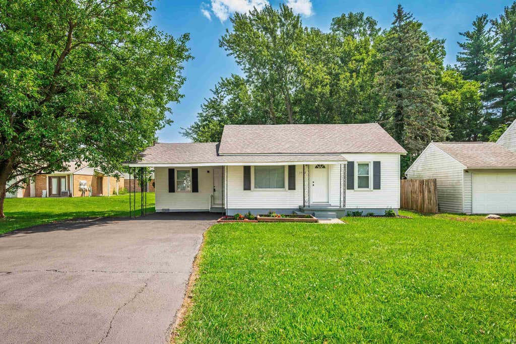 Photo of 3512 S Dayton Avenue, Muncie, IN 47302 (MLS # 202631539)