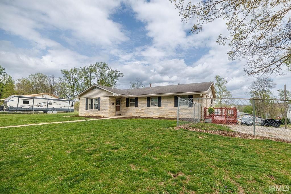 Photo of 804 W Oak Street, Ellettsville, IN 47429 (MLS # 202612845)