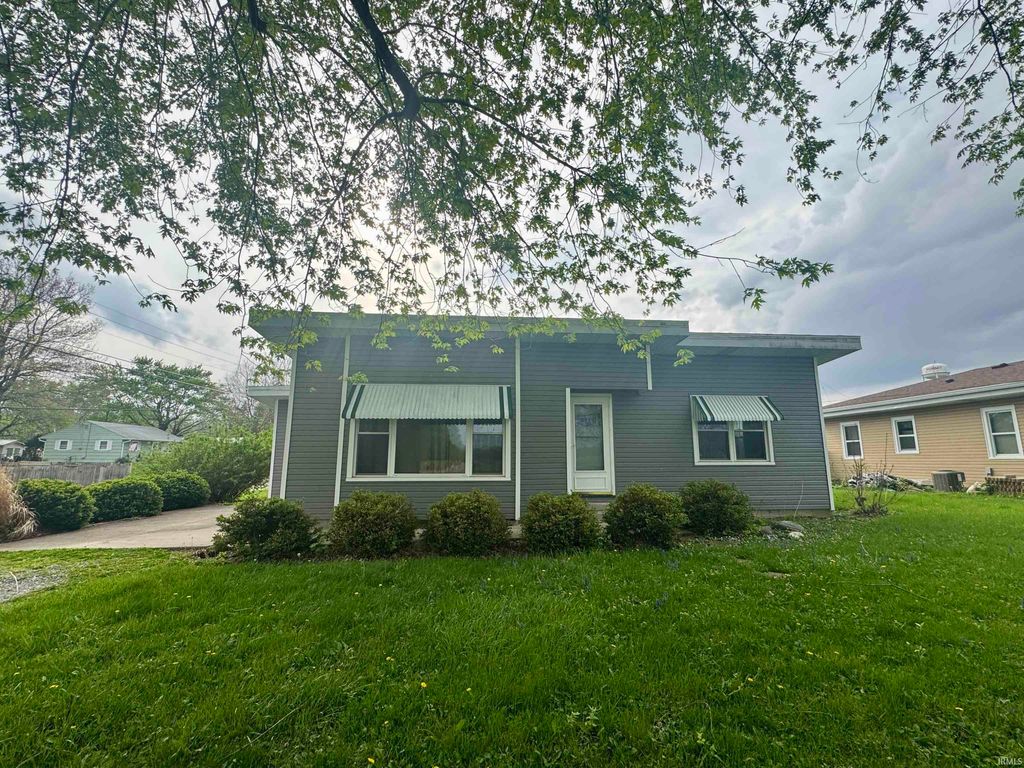 Photo of 321 S Walnut Street, New Castle, IN 47362 (MLS # 202614350)